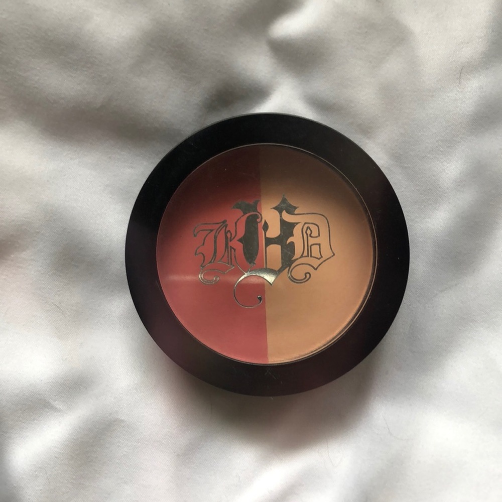 KVD!! Shade + light blush!